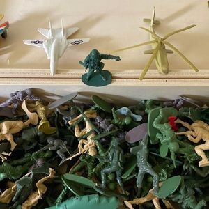 Toy Army Soldiers